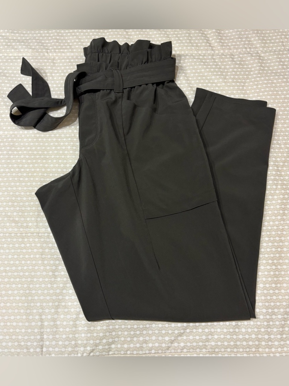 Athleta Skyline Featherweight Stretch Arbor Olive Tie Waist Belt Pants Size 4